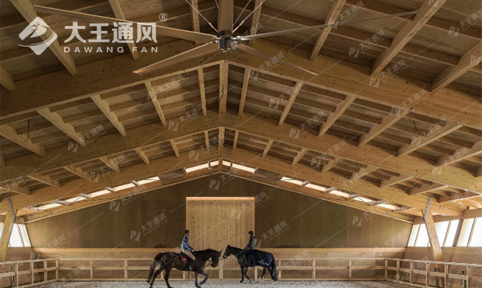 馬場(chǎng)安裝大型工業(yè)吊扇