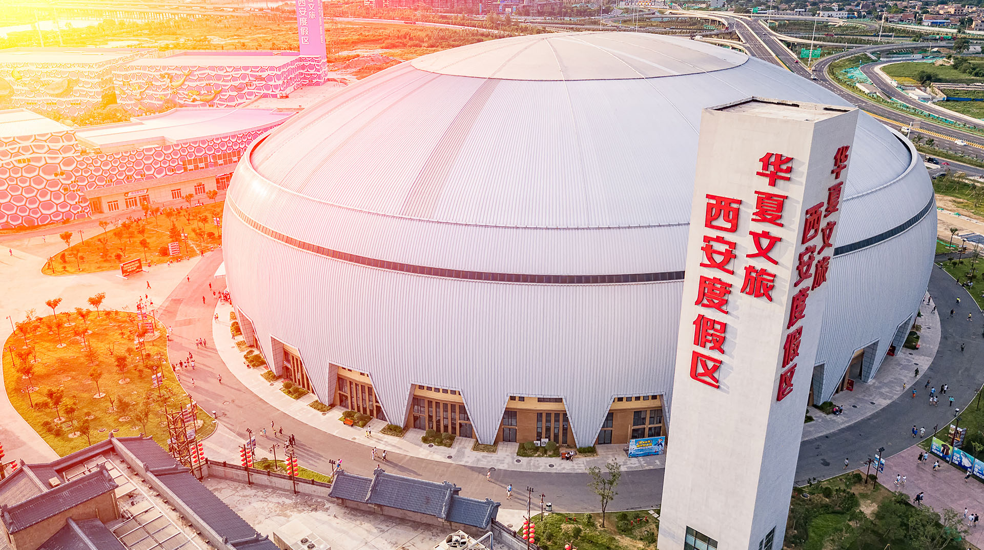 大王壁掛扇賦能西安華夏文旅度假區,打造舒適觀演環境案例