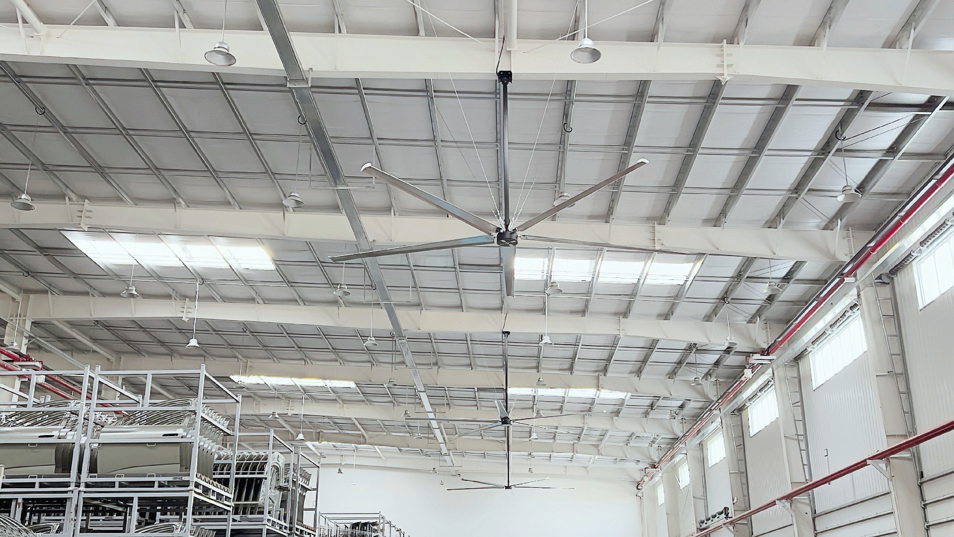 大王通風 W.FANS 系列賦能比亞迪鋼結構倉庫，打造高效通風存儲環境案例